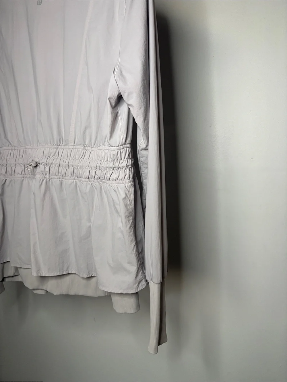 Lululemon Sights Seen Jacket in Chrome Size 12